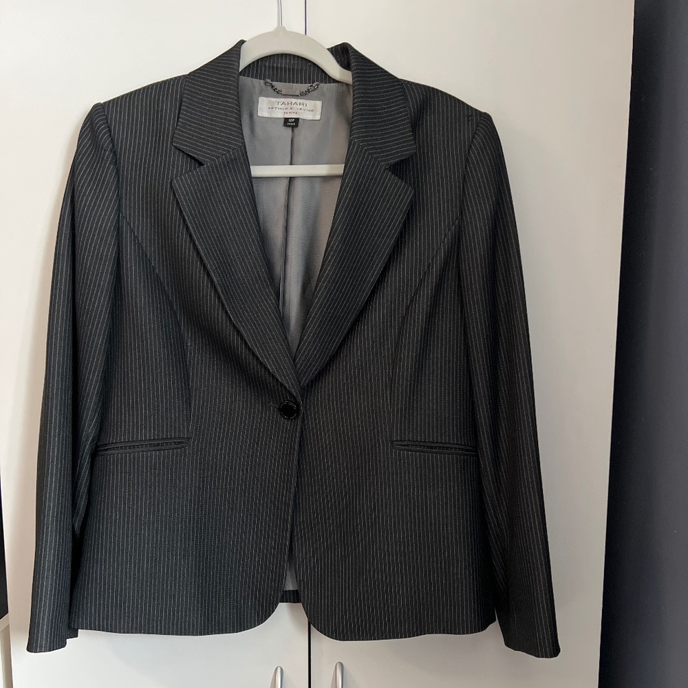 Tahari ASL Blazer — Charcoal, Pinstripe, single-button closure, lined